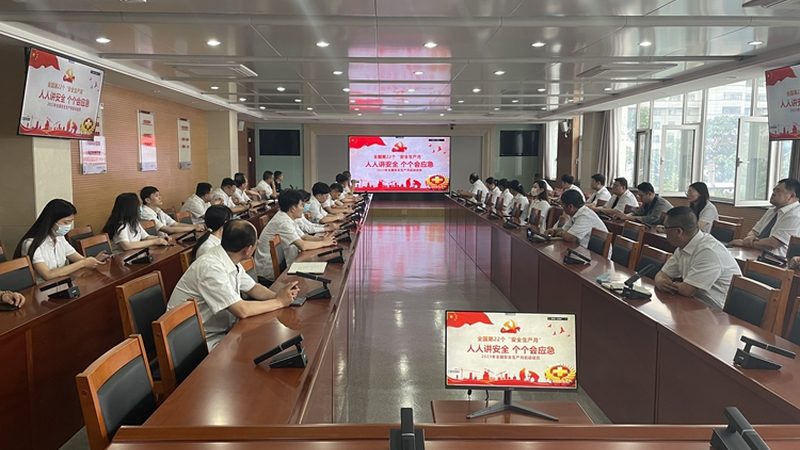 叉车安全操作规范图解：保障作业安全的关键指南